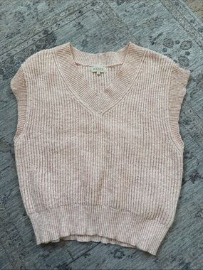 Roolee Ribbed V-Neck Sleeveless Knit Vest in Blush
